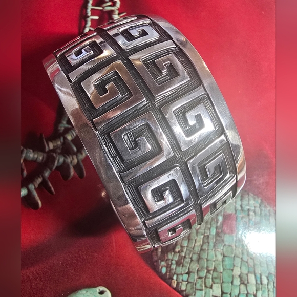 Taxco Silver Jewelry - Vintage Taxco Sterling Silver Geometric Cuff Bracelet 2.45oz